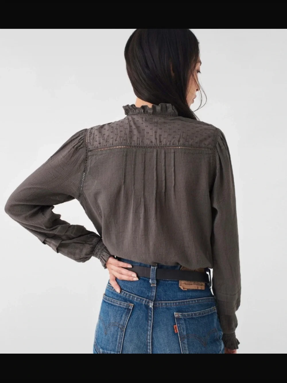 Faherty size M Charcoal Gray Ruffled Collar Button-Down Blouse - Picture 2 of 5